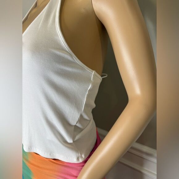 NWT Express Ribbed halter top - Picture 4 of 5